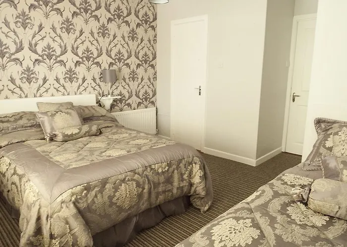 Railway Lodge Guest HouseHostel